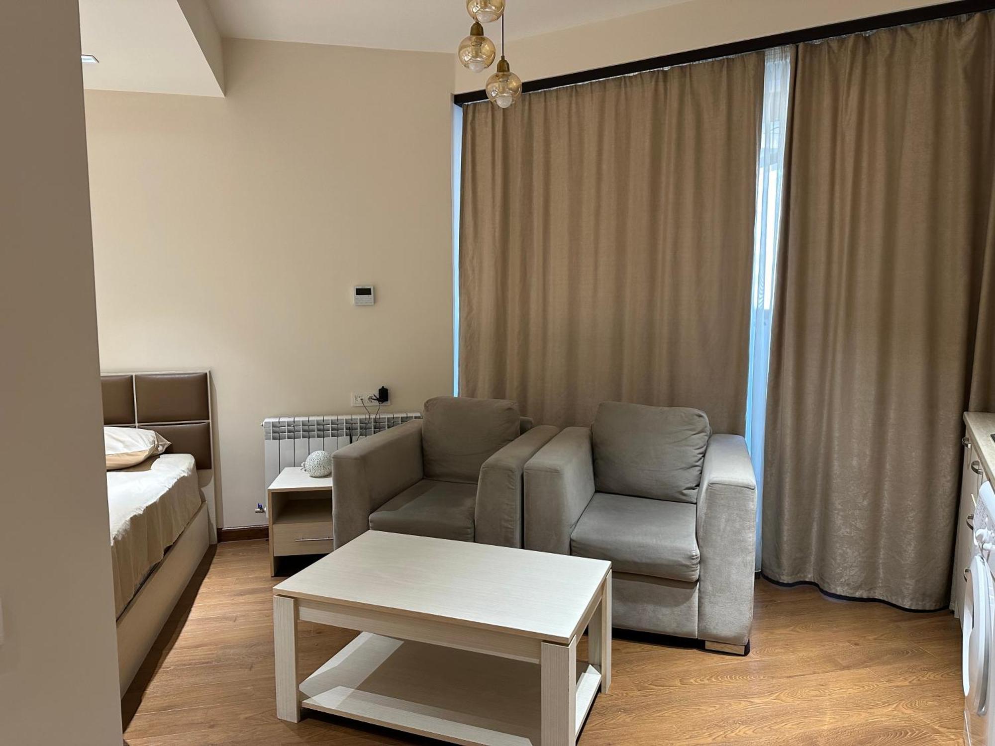 Beautiful Apartment In The Center Of 耶烈万 外观 照片